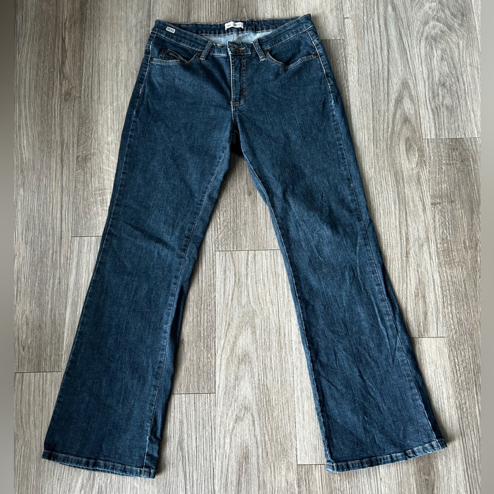 Lee boot cut low waist women’s jeans size 10 petite dark wash gently used